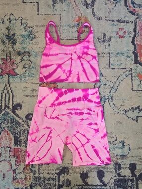 Victoria’s Secret Pink Tie-Dye Sports Bra & High Rise Biker Shorts Set Women’s S